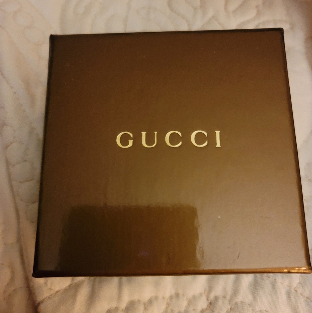 Gucci Sterling Silver Ring/ w/ Box & Pouch - Picture 4 of 4